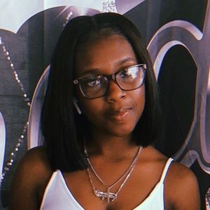 Meet your Posher, Dezaray